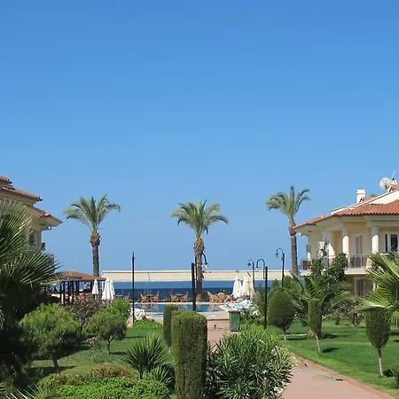 Sunset Beach Club Aqua 37 *